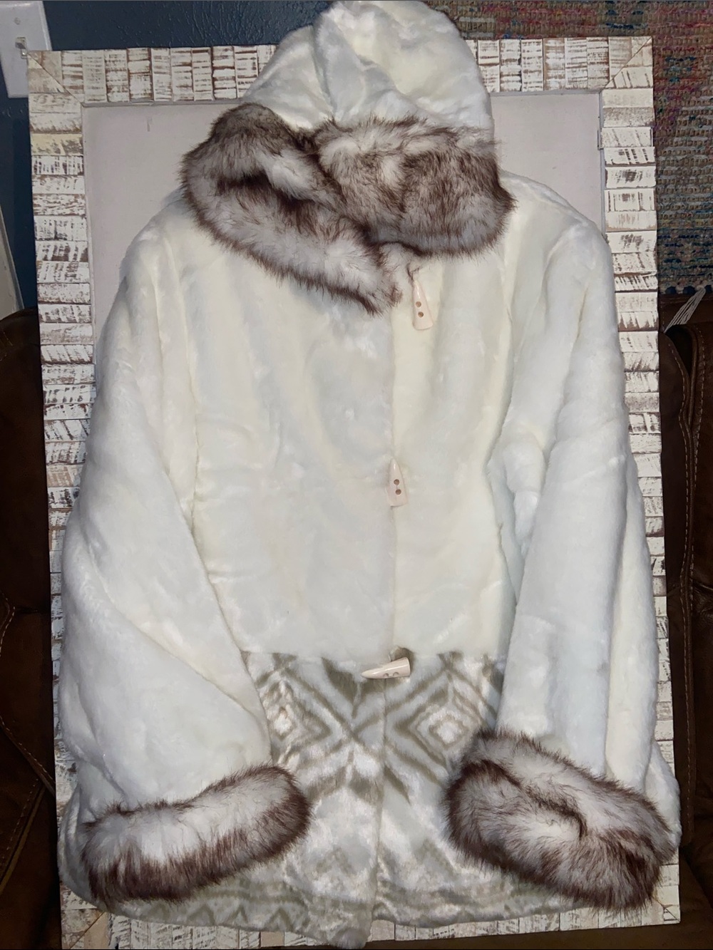 Hannah by Mar Lo White Faux Fur Hooded Coat Size XL